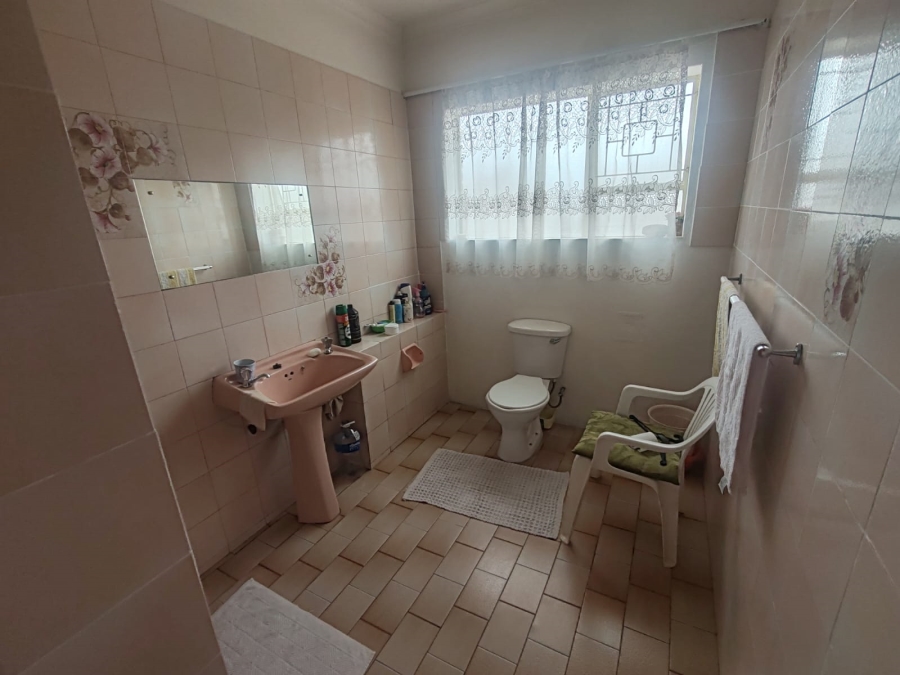 7 Bedroom Property for Sale in Despatch Central Eastern Cape